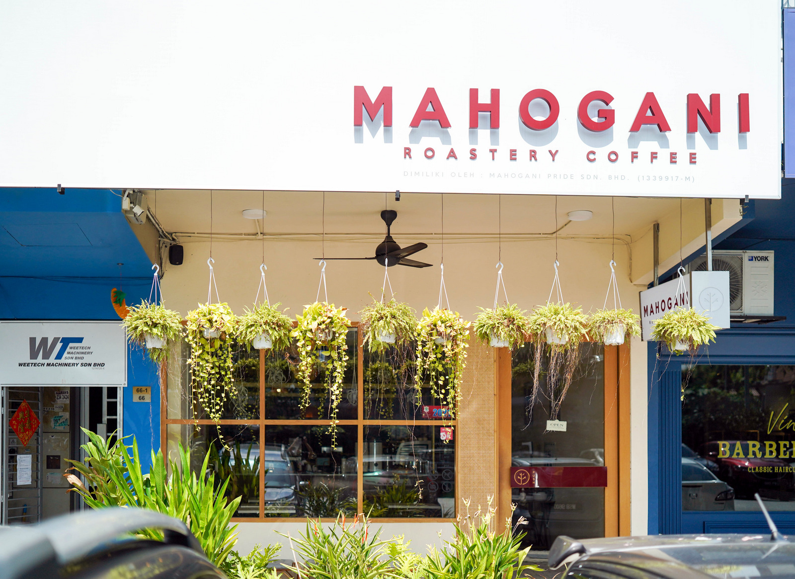 Mahogani Roastery Coffee